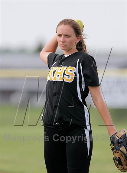 Thumbnail 2 in Keystone vs Clarion Area (PIAA District IX A Semifinal) photogallery.