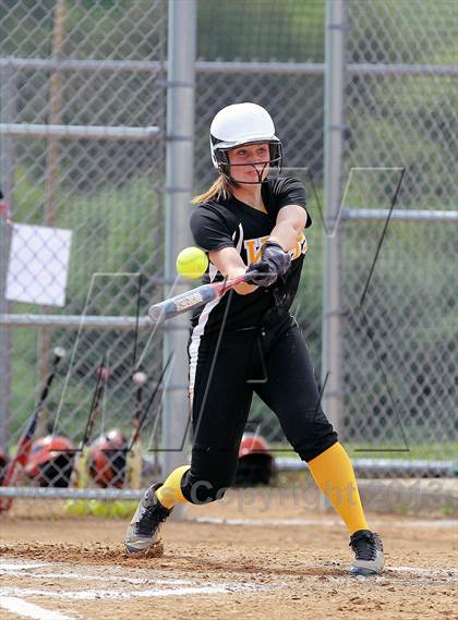 Thumbnail 1 in Keystone vs Clarion Area (PIAA District IX A Semifinal) photogallery.