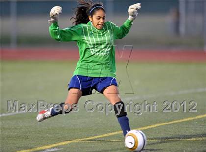 Thumbnail 2 in Marymount vs. Oaks Christian (CIF SoCal Regional D3 Final) photogallery.