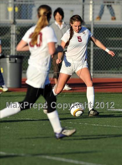 Thumbnail 3 in Marymount vs. Oaks Christian (CIF SoCal Regional D3 Final) photogallery.