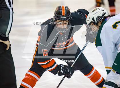 Thumbnail 1 in Tenafly @ Morris Knolls photogallery.