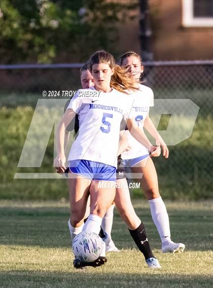 Thumbnail 3 in Mooresville vs. Marvin Ridge photogallery.