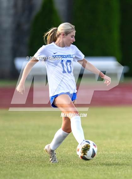 Thumbnail 3 in Mooresville vs. Marvin Ridge photogallery.