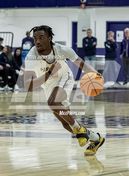 Thumbnail 2 in O'Fallon vs. MacArthur (Prairie Farms Holiday Classic) photogallery.