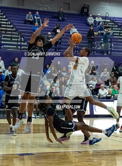 Thumbnail 2 in O'Fallon vs. MacArthur (Prairie Farms Holiday Classic) photogallery.