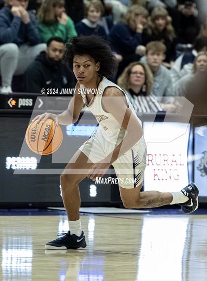 Thumbnail 1 in O'Fallon vs. MacArthur (Prairie Farms Holiday Classic) photogallery.