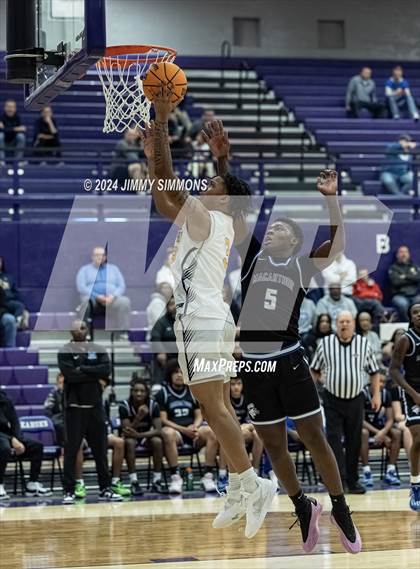 Thumbnail 2 in O'Fallon vs. MacArthur (Prairie Farms Holiday Classic) photogallery.