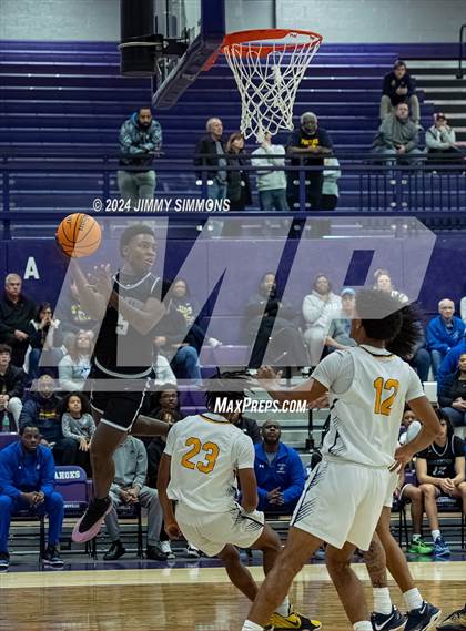 Thumbnail 3 in O'Fallon vs. MacArthur (Prairie Farms Holiday Classic) photogallery.