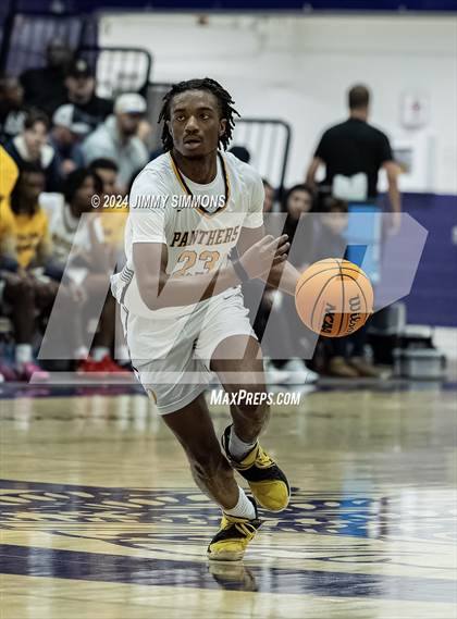 Thumbnail 3 in O'Fallon vs. MacArthur (Prairie Farms Holiday Classic) photogallery.
