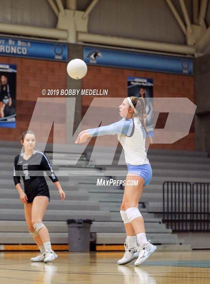 Thumbnail 2 in Clovis North vs. Centennial photogallery.