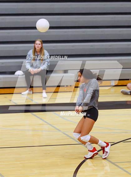 Thumbnail 3 in Clovis North vs. Centennial photogallery.