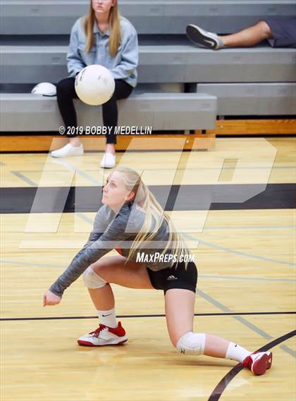 Thumbnail 3 in Clovis North vs. Centennial photogallery.