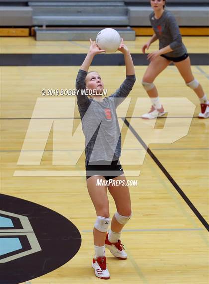 Thumbnail 1 in Clovis North vs. Centennial photogallery.