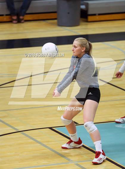Thumbnail 3 in Clovis North vs. Centennial photogallery.