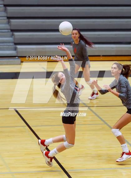 Thumbnail 3 in Clovis North vs. Centennial photogallery.