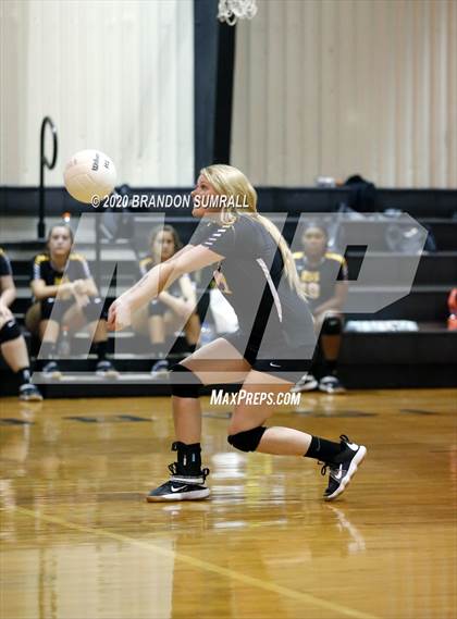 Thumbnail 3 in Billingsley vs Millry (Mustang Invitational) photogallery.