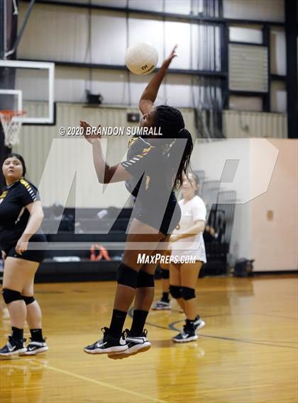 Thumbnail 2 in Billingsley vs Millry (Mustang Invitational) photogallery.