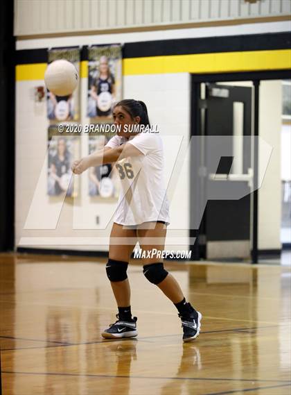 Thumbnail 2 in Billingsley vs Millry (Mustang Invitational) photogallery.