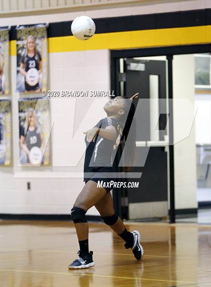 Thumbnail 3 in Billingsley vs Millry (Mustang Invitational) photogallery.