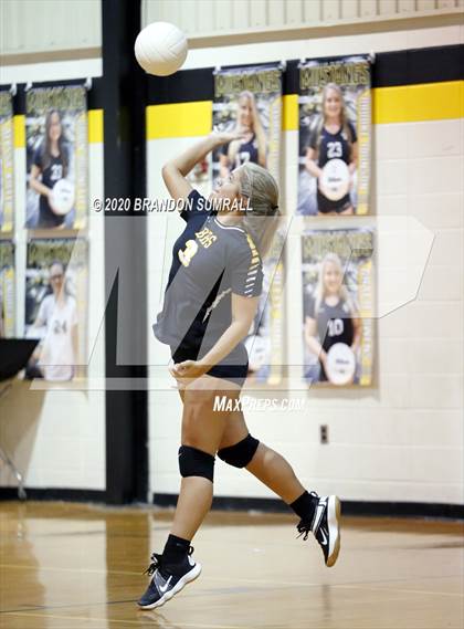 Thumbnail 3 in Billingsley vs Millry (Mustang Invitational) photogallery.