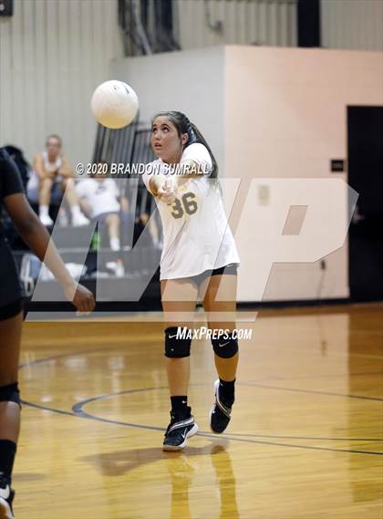 Thumbnail 3 in Billingsley vs Millry (Mustang Invitational) photogallery.