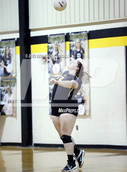 Thumbnail 3 in Billingsley vs Millry (Mustang Invitational) photogallery.