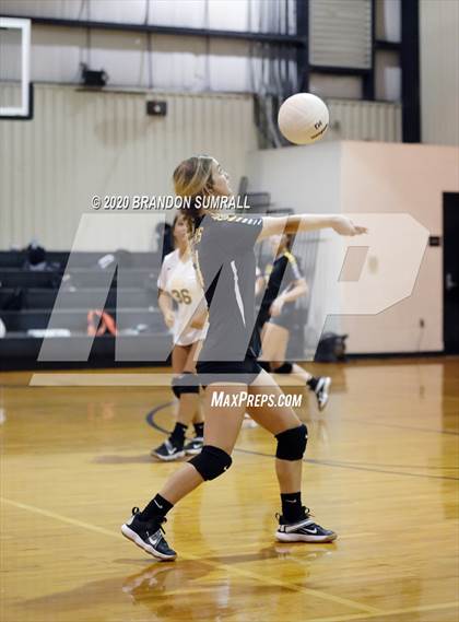 Thumbnail 3 in Billingsley vs Millry (Mustang Invitational) photogallery.