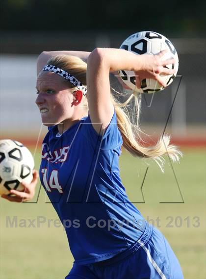 Thumbnail 3 in Coginchaug Regional @ East Hampton photogallery.