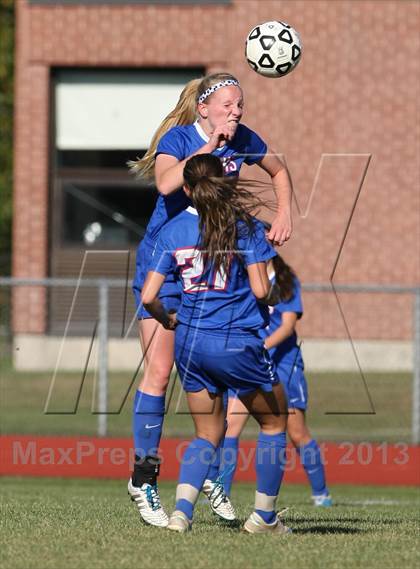Thumbnail 3 in Coginchaug Regional @ East Hampton photogallery.