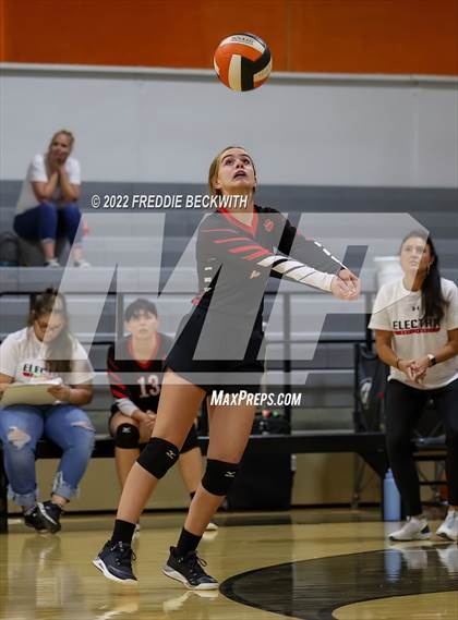 Thumbnail 2 in Alvord vs. Electra (Nocona Tournament) photogallery.