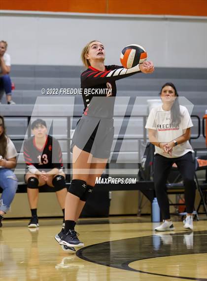 Thumbnail 3 in Alvord vs. Electra (Nocona Tournament) photogallery.