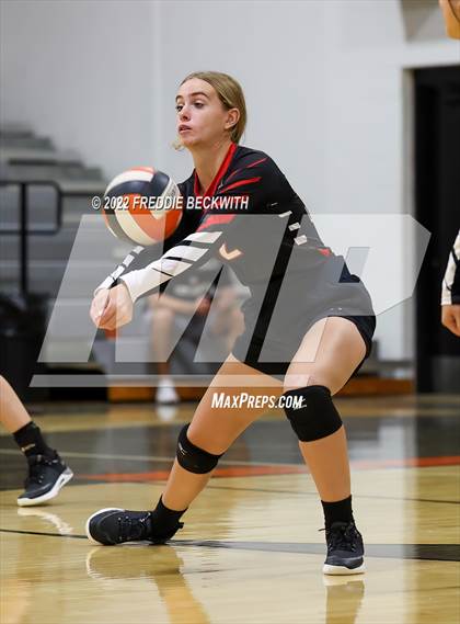 Thumbnail 2 in Alvord vs. Electra (Nocona Tournament) photogallery.