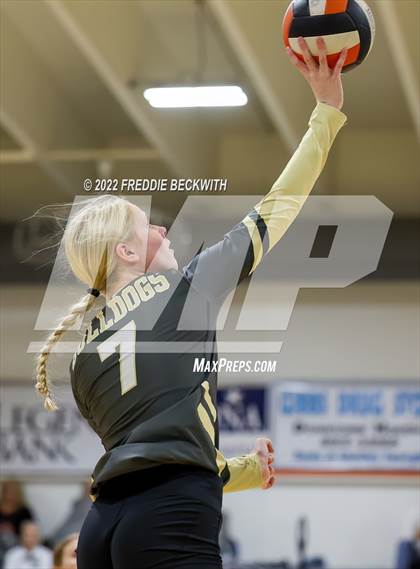 Thumbnail 2 in Alvord vs. Electra (Nocona Tournament) photogallery.