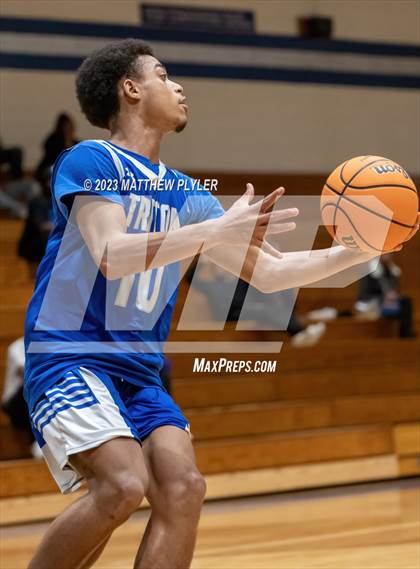 Thumbnail 3 in Triton @ Westover photogallery.