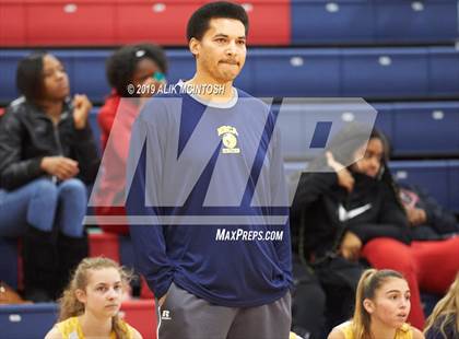 Thumbnail 1 in North Raleigh Christian Academy vs. Holly Springs (Jordan Falcons MLK Classic) photogallery.