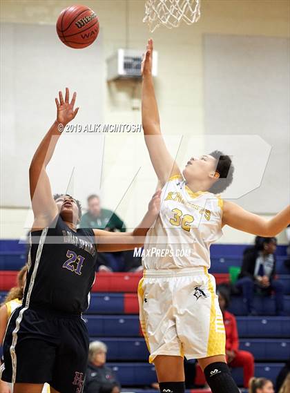 Thumbnail 3 in North Raleigh Christian Academy vs. Holly Springs (Jordan Falcons MLK Classic) photogallery.