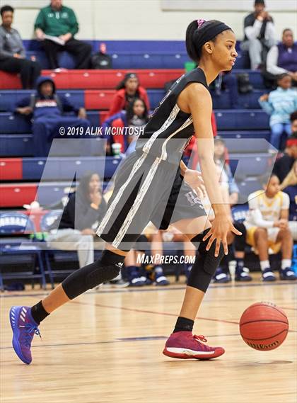 Thumbnail 1 in North Raleigh Christian Academy vs. Holly Springs (Jordan Falcons MLK Classic) photogallery.