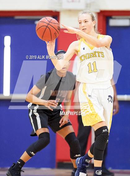 Thumbnail 3 in North Raleigh Christian Academy vs. Holly Springs (Jordan Falcons MLK Classic) photogallery.