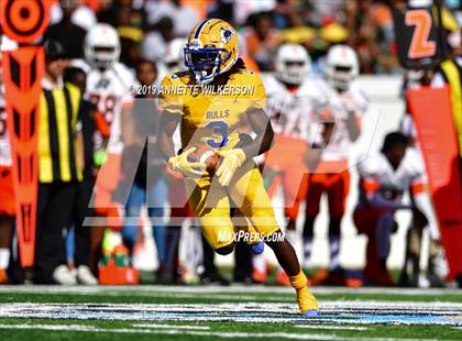 Thumbnail 1 in Jones vs. Northwestern (FHSAA 5A State Final)  photogallery.