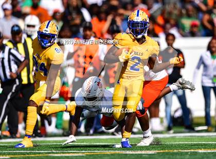 Thumbnail 3 in Jones vs. Northwestern (FHSAA 5A State Final)  photogallery.