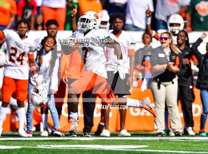 Thumbnail 2 in Jones vs. Northwestern (FHSAA 5A State Final)  photogallery.