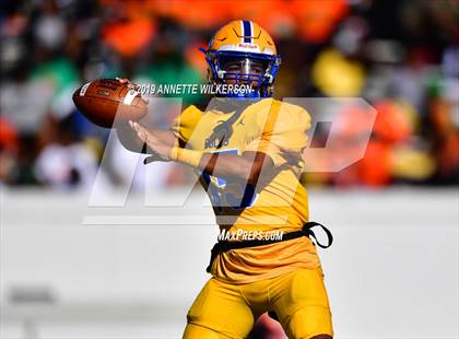 Thumbnail 3 in Jones vs. Northwestern (FHSAA 5A State Final)  photogallery.