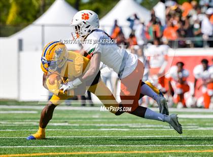 Thumbnail 3 in Jones vs. Northwestern (FHSAA 5A State Final)  photogallery.