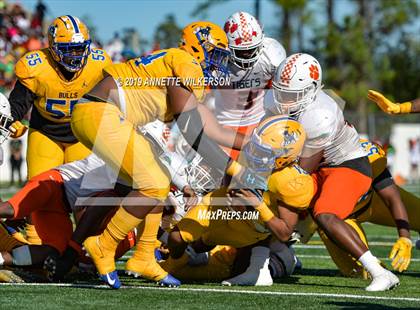 Thumbnail 3 in Jones vs. Northwestern (FHSAA 5A State Final)  photogallery.