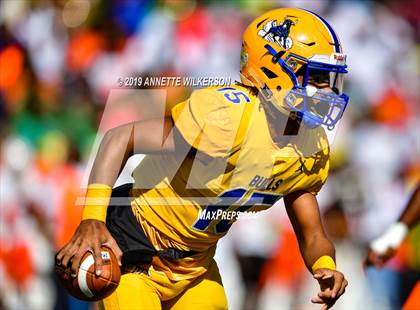 Thumbnail 3 in Jones vs. Northwestern (FHSAA 5A State Final)  photogallery.