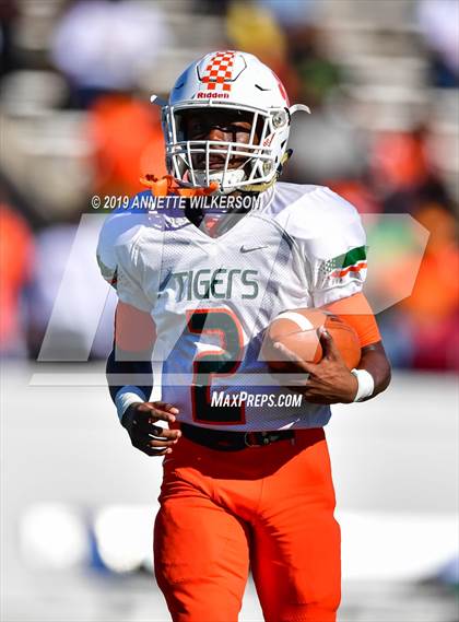 Thumbnail 3 in Jones vs. Northwestern (FHSAA 5A State Final)  photogallery.