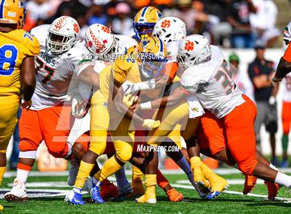 Thumbnail 2 in Jones vs. Northwestern (FHSAA 5A State Final)  photogallery.