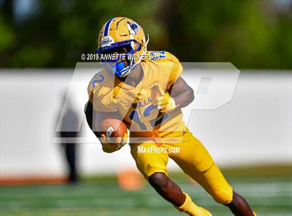 Thumbnail 3 in Jones vs. Northwestern (FHSAA 5A State Final)  photogallery.