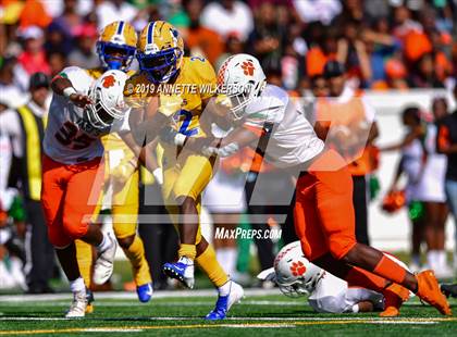 Thumbnail 1 in Jones vs. Northwestern (FHSAA 5A State Final)  photogallery.