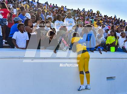 Thumbnail 2 in Jones vs. Northwestern (FHSAA 5A State Final)  photogallery.